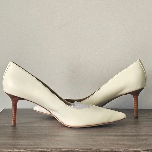 Lauren Ralph Lauren Women's  Lanette Leather Pumps Size 9.5 Cream NEW - Picture 2 of 8